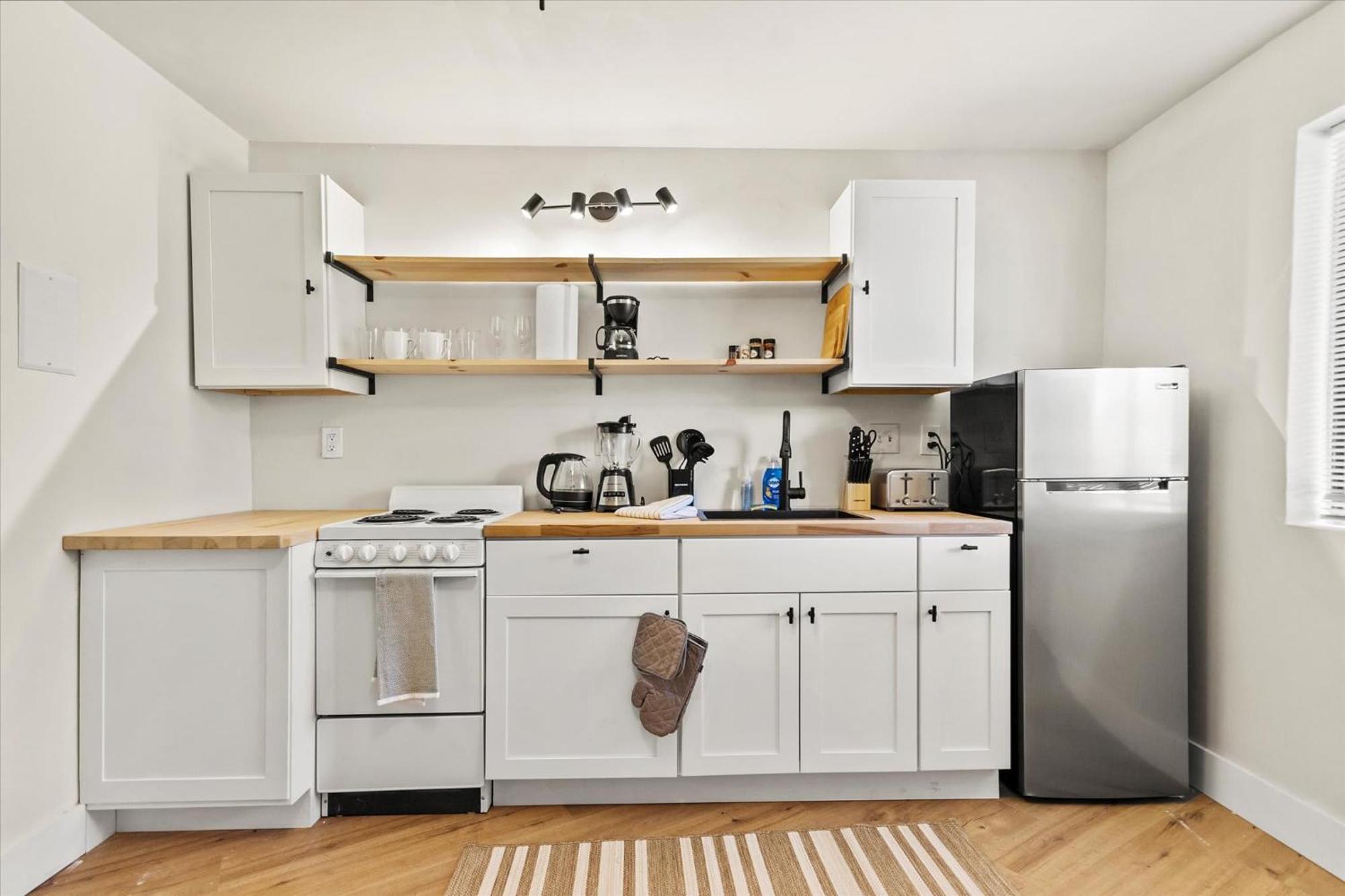 Modern Studio Apartment Near Merrimack Park Гантсвілл Екстер'єр фото