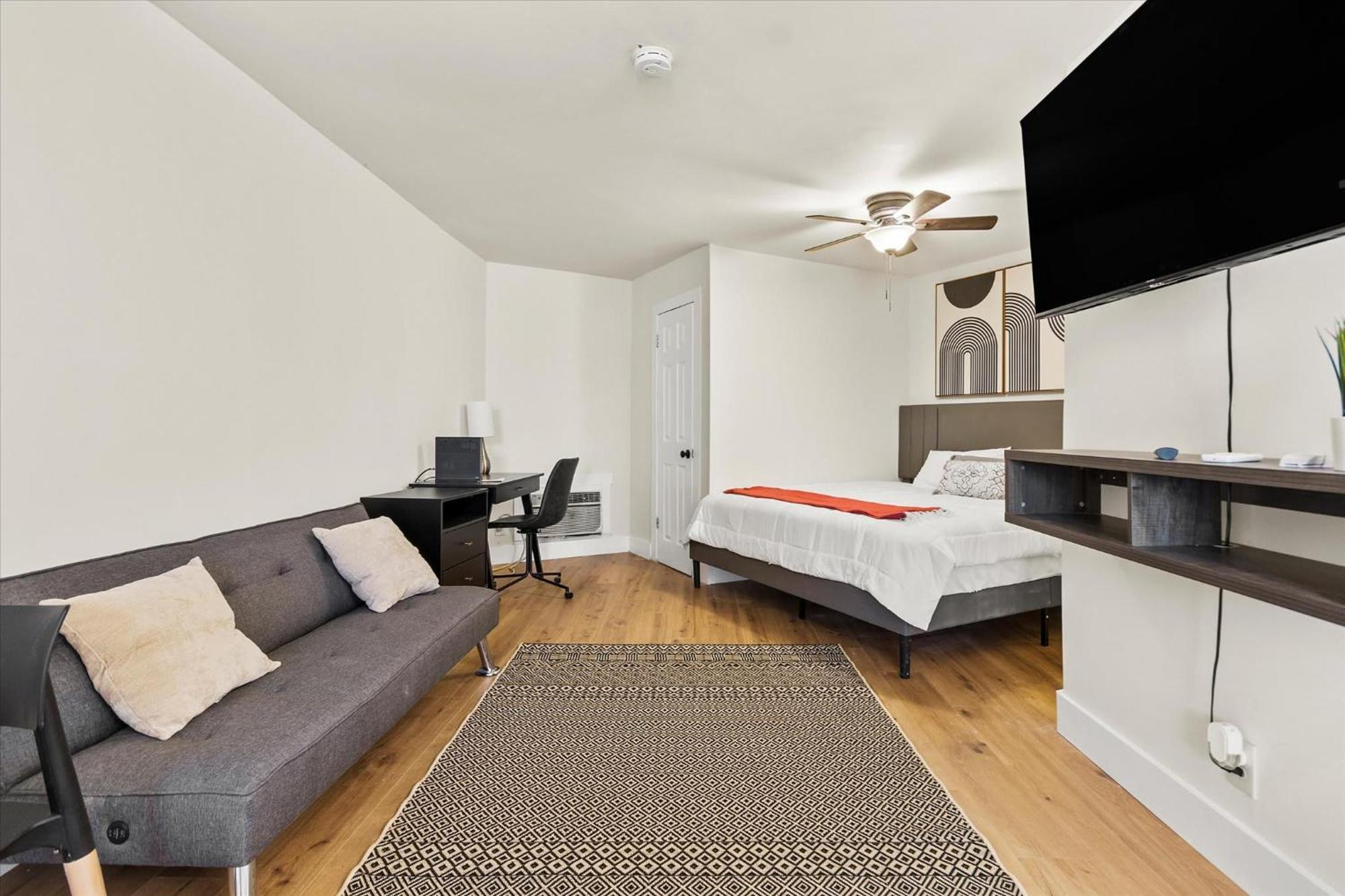 Modern Studio Apartment Near Merrimack Park Гантсвілл Екстер'єр фото